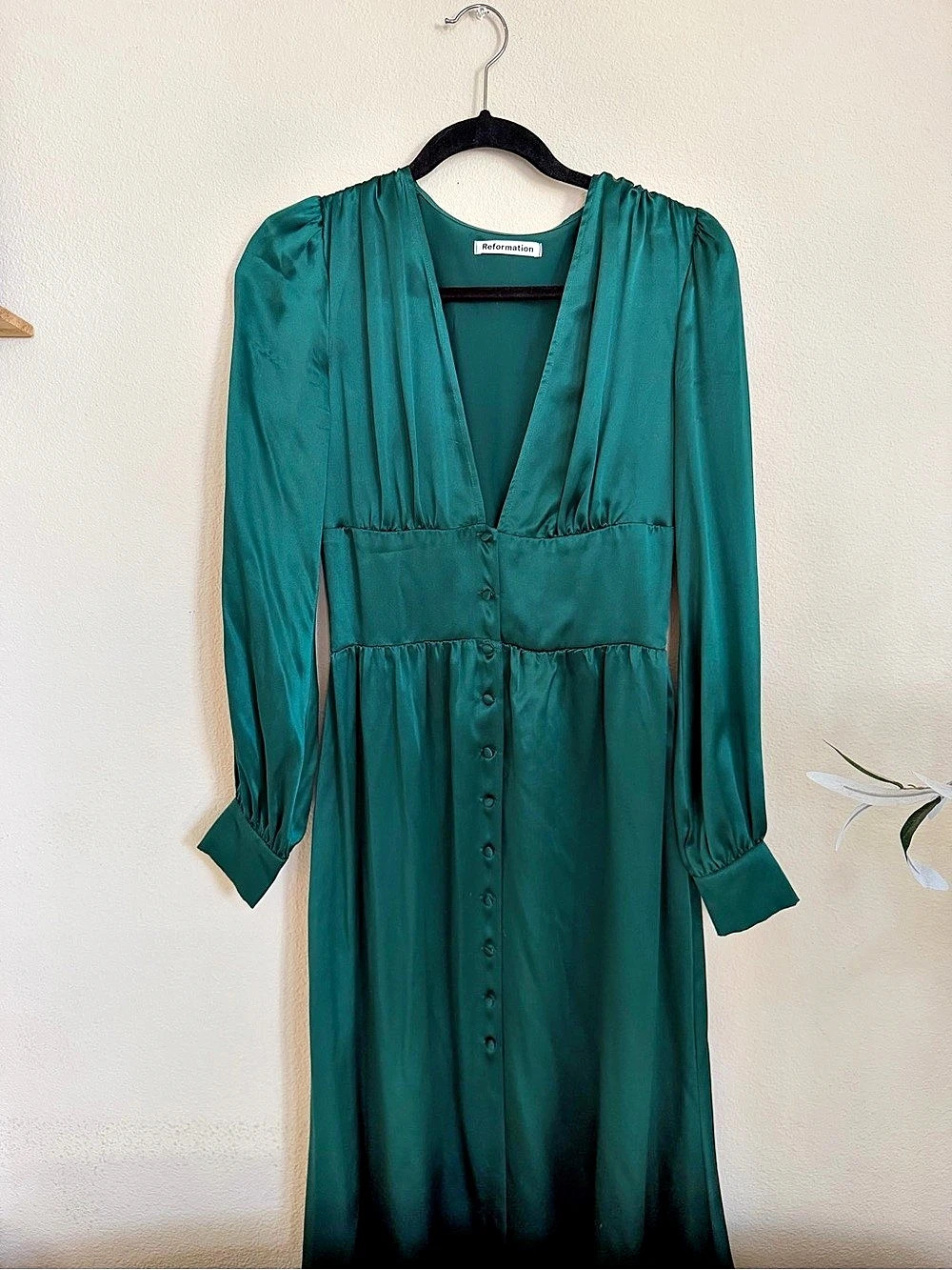 Reformation 100% silk Long Sleeve Midi Dress in emerald